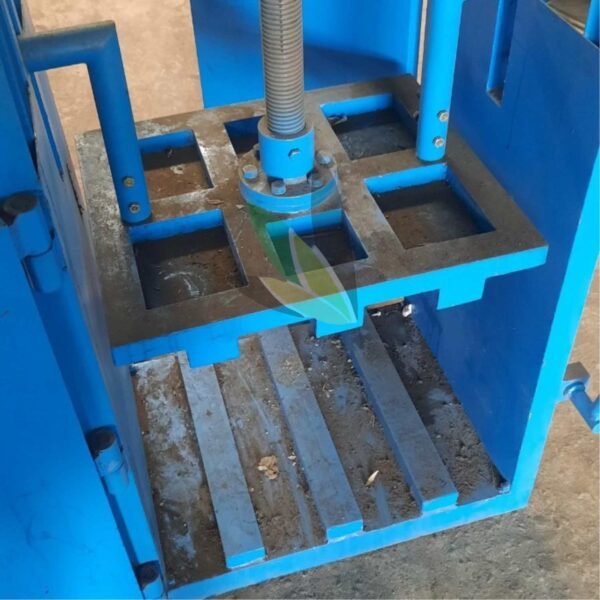 Press Chamber of Manual Compactor