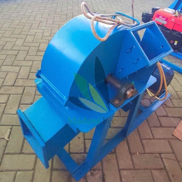 High Capacity Wood Chipper for Biomass Production
