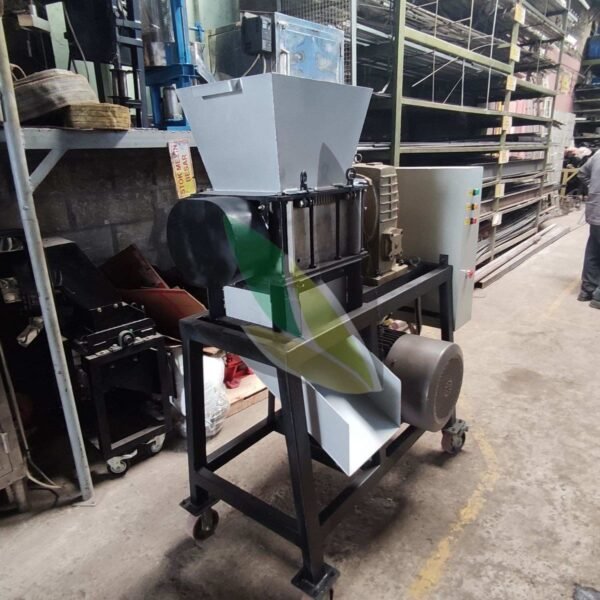 Double Shaft Shredder Machine from Madanitec